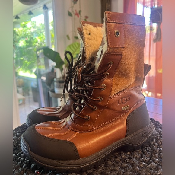 UGG Chestnut Leather and Suede Boots - Picture 2 of 14